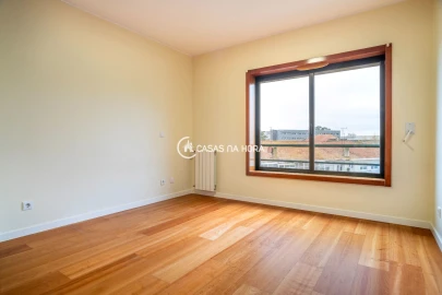 Apartamento T1 para Arrendamento em Paranhos