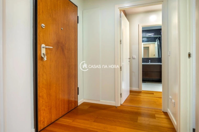 Apartamento T1 para Arrendamento em Paranhos Foto 12