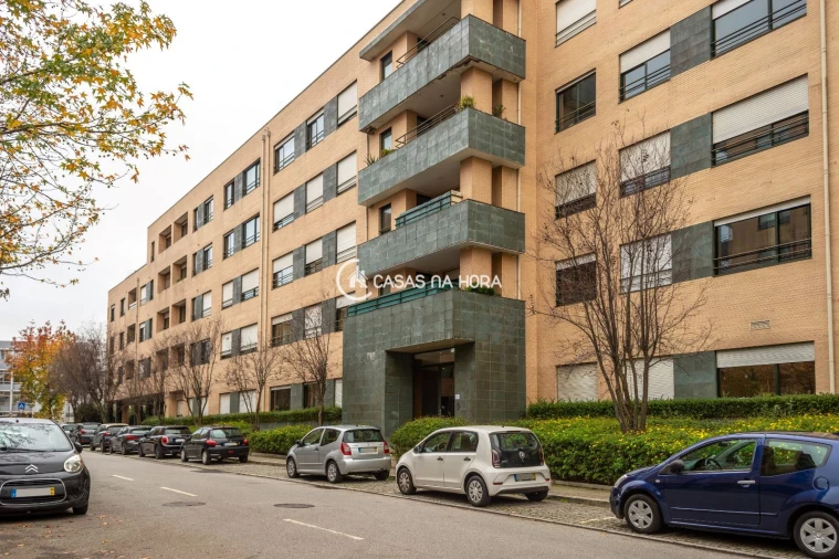 Apartamento T1 para Arrendamento em Paranhos Foto 22