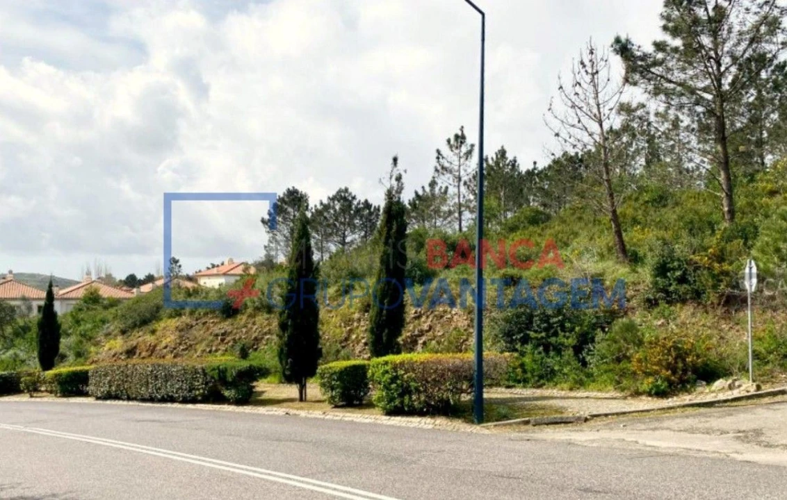 Terreno Misto para Venda em Queluz e Belas Foto 1