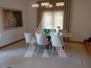 Moradia T6 para Venda em Palhaça