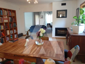 Moradia T6 para Venda em Palhaça