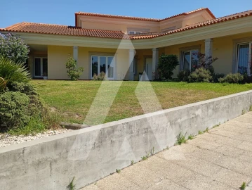 Moradia T6 para Venda em Palhaça