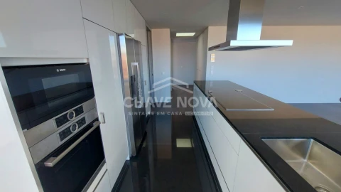 Apartamento T3 para Venda em Custóias, Leça do Balio e Guifões