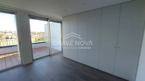 Apartamento T3 para Venda em Custóias, Leça do Balio e Guifões