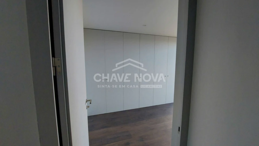 Apartamento T3 para Venda em Custóias, Leça do Balio e Guifões Foto 9