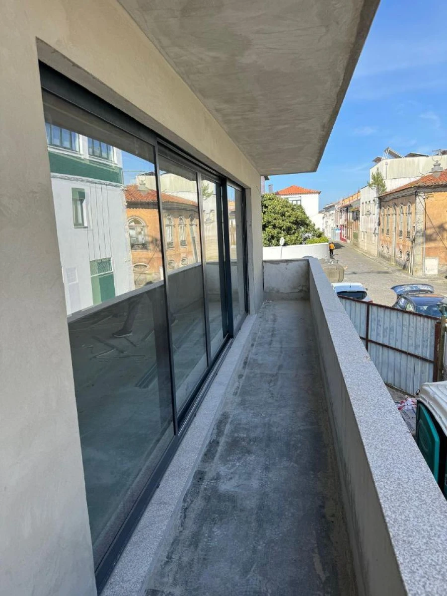 Apartamento T2 para Venda em Antas Foto 2
