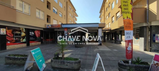 Loja para Arrendamento em Canidelo