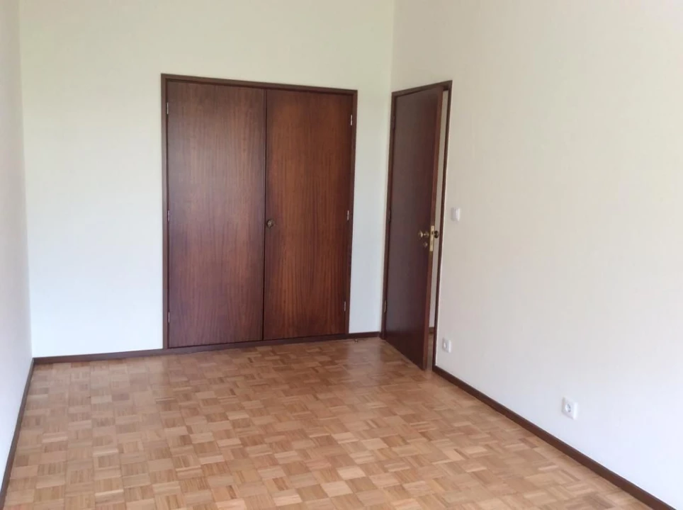 Apartamento T2 para Venda em Cedofeita, Santo Ildefonso, Sé, Miragaia, São Nicolau e Vitória Foto 4