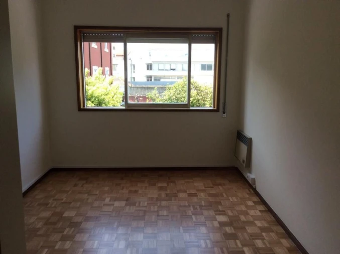 Apartamento T2 para Venda em Cedofeita, Santo Ildefonso, Sé, Miragaia, São Nicolau e Vitória Foto 3