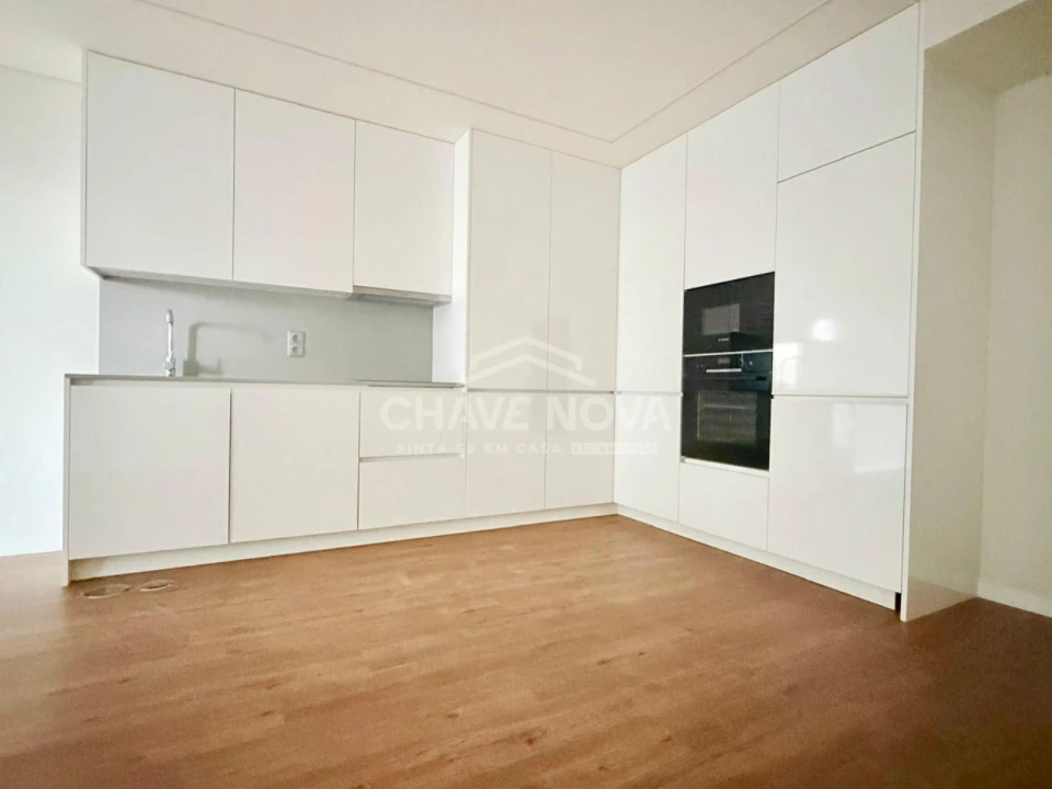 Apartamento T2 para Venda em Oliveira do Douro Foto 9