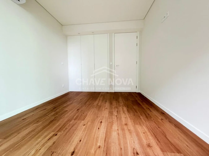 Apartamento T2 para Venda em Oliveira do Douro Foto 12