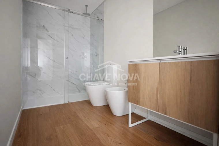 Apartamento T2 para Venda em Oliveira do Douro Foto 13