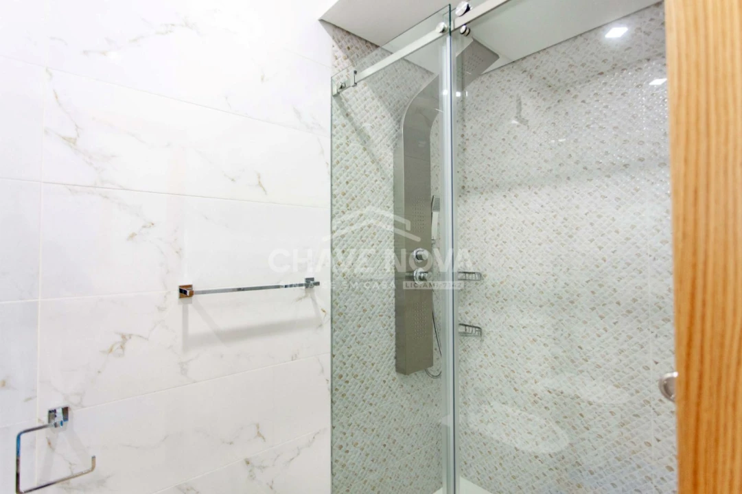 Moradia T3 para Venda em Madalena Foto 12