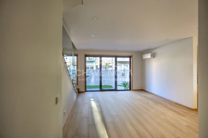 Moradia T3 para Venda em Madalena