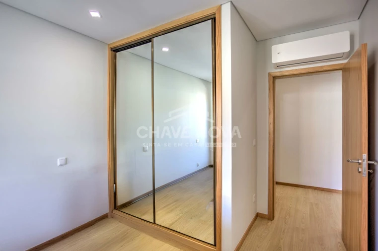 Moradia T3 para Venda em Madalena Foto 18