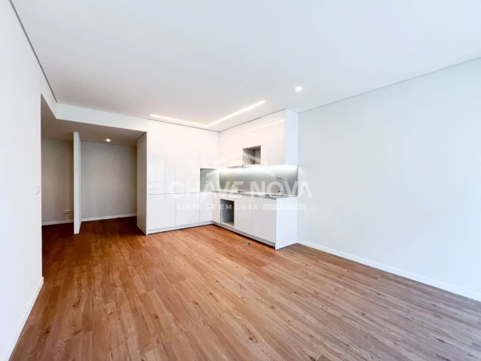 Apartamento T1 para Venda em Oliveira do Douro Foto 2