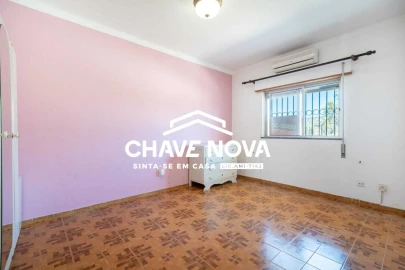 Moradia T6 para Venda em Quarteira