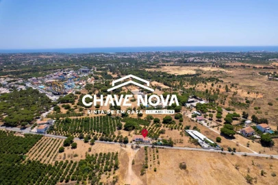 Moradia T6 para Venda em Quarteira