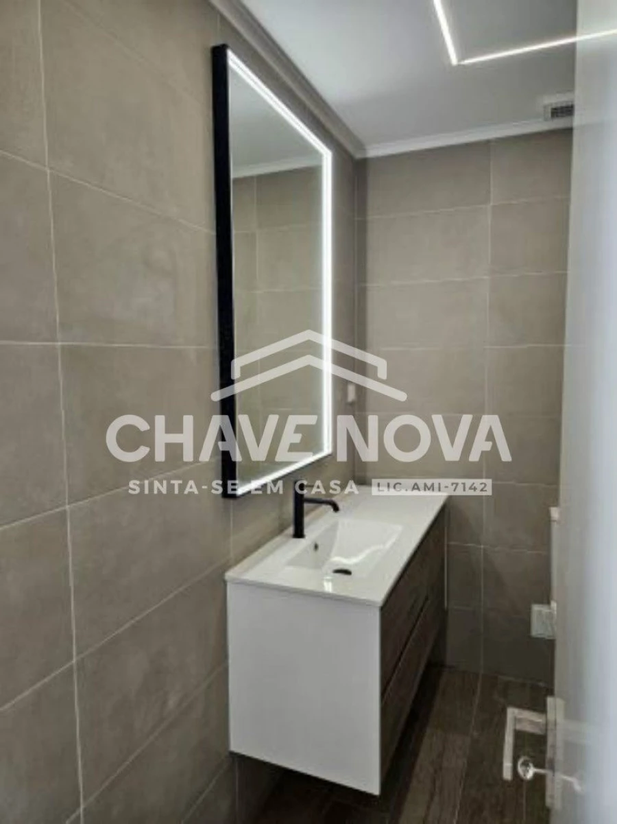 Apartamento T2 para Venda em Almada, Cova da Piedade, Pragal e Cacilhas Foto 5