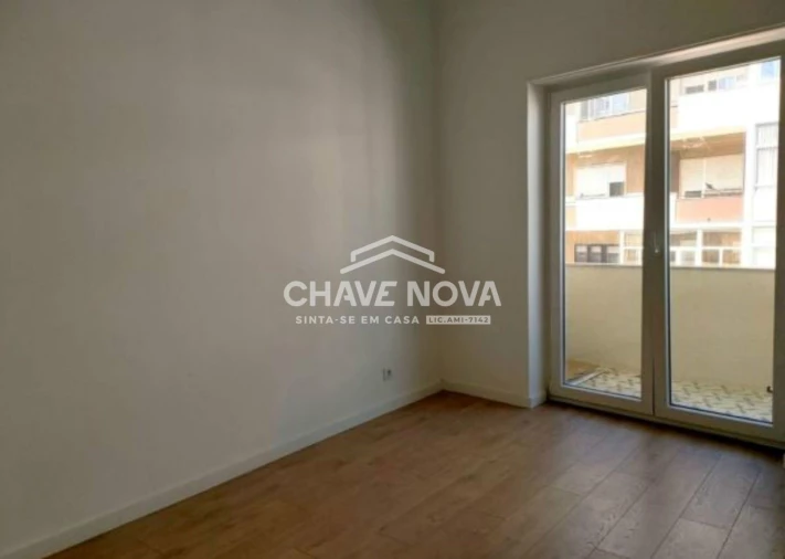 Apartamento T2 para Venda em Almada, Cova da Piedade, Pragal e Cacilhas Foto 9