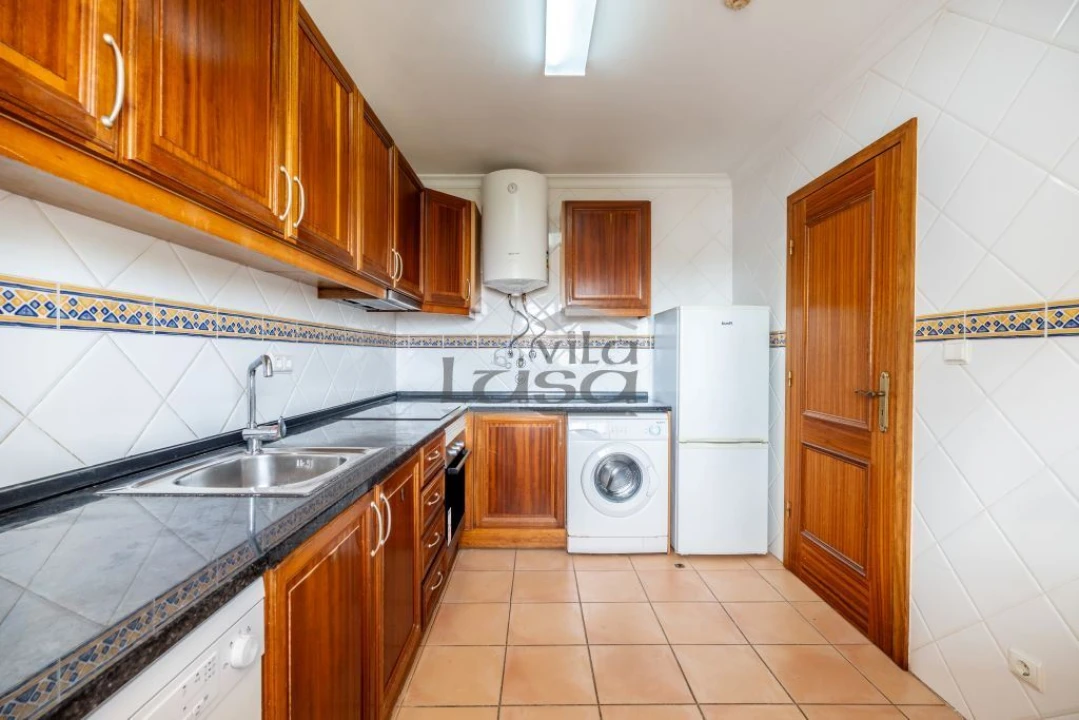 Apartamento T2 para Venda em Portimão Foto 10