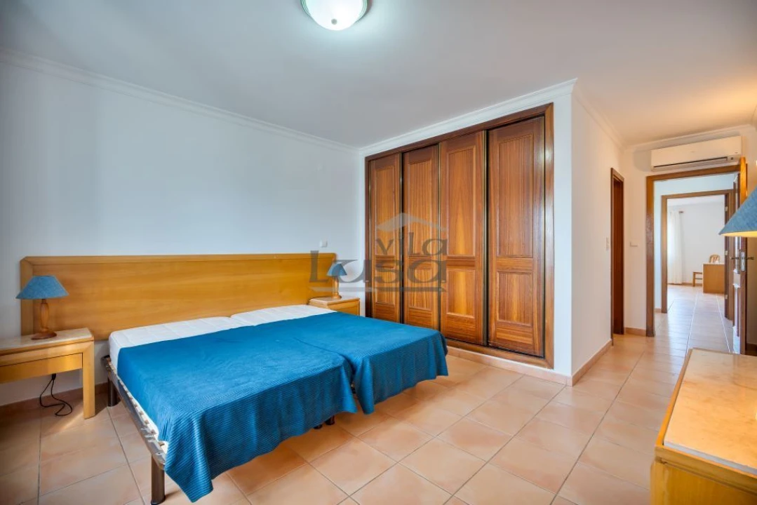 Apartamento T2 para Venda em Portimão Foto 22