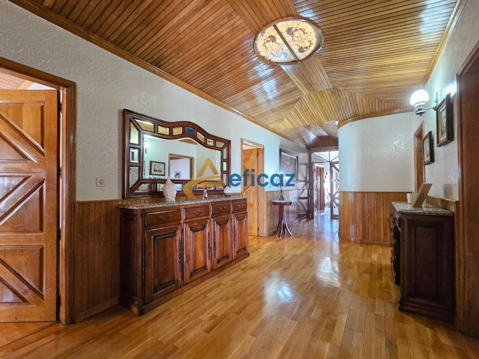 Apartamento T4 para Venda em Carvalhosa Foto 1