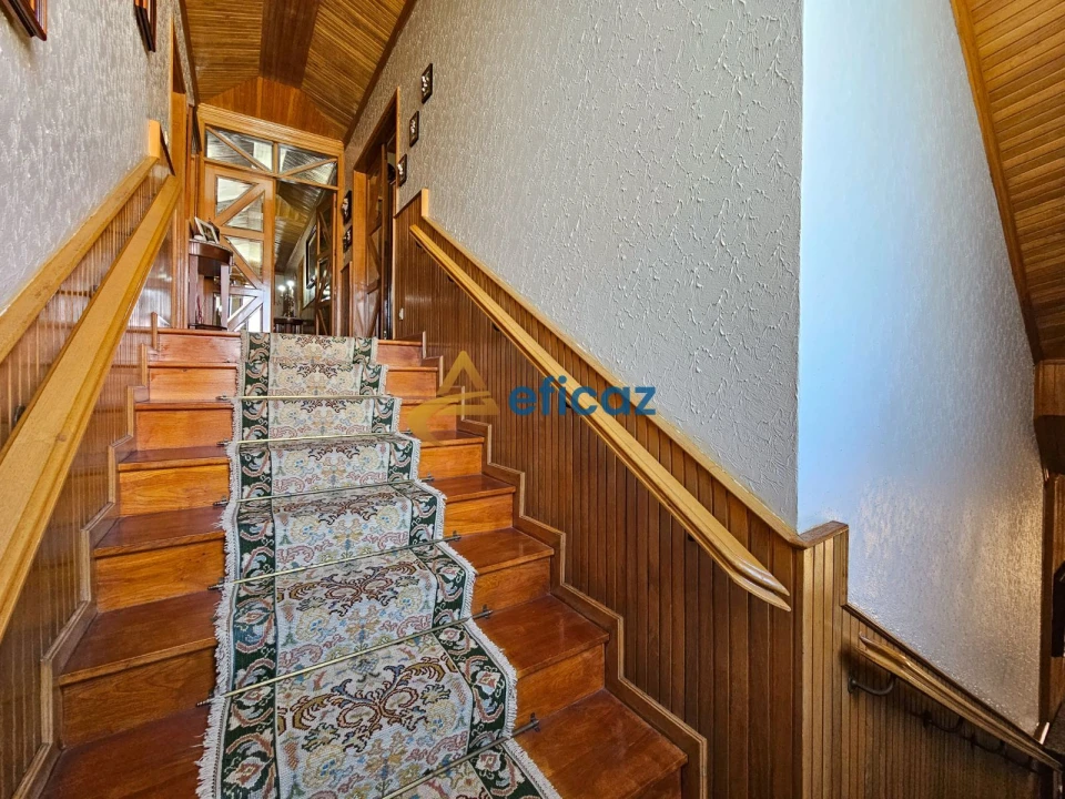 Apartamento T4 para Venda em Carvalhosa Foto 5