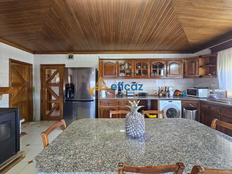 Apartamento T4 para Venda em Carvalhosa Foto 12