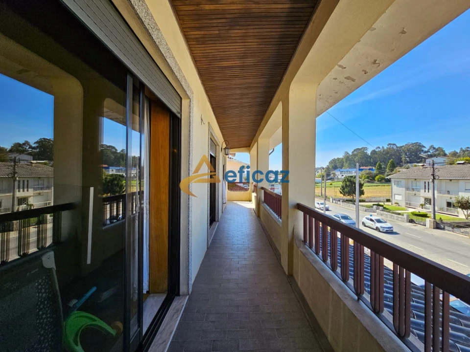 Apartamento T4 para Venda em Carvalhosa Foto 16