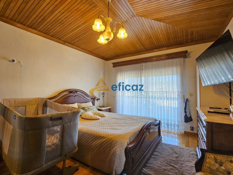 Apartamento T4 para Venda em Carvalhosa Foto 26