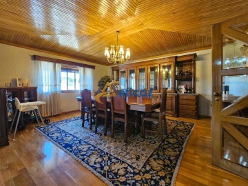 Apartamento T4 para Venda em Carvalhosa