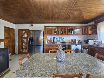 Apartamento T4 para Venda em Carvalhosa