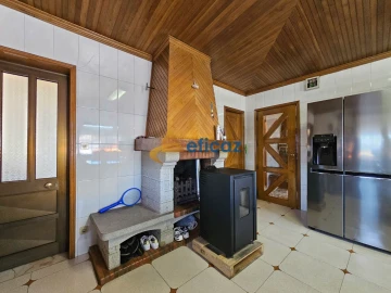 Apartamento T4 para Venda em Carvalhosa