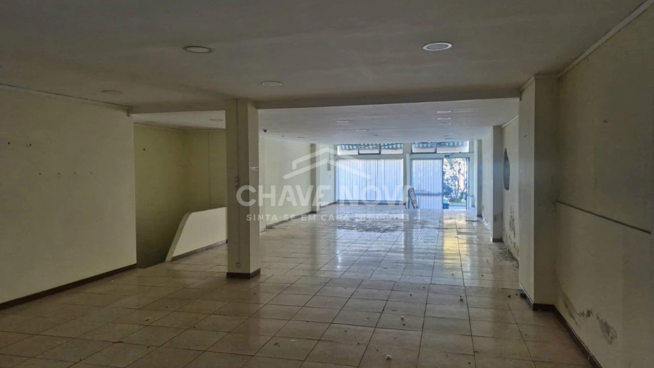 Loja para Venda em Espinho Foto 6