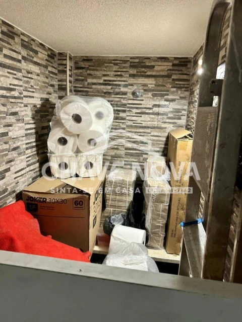 Loja para Trespasse em Póvoa de Santo Adrião e Olival Basto