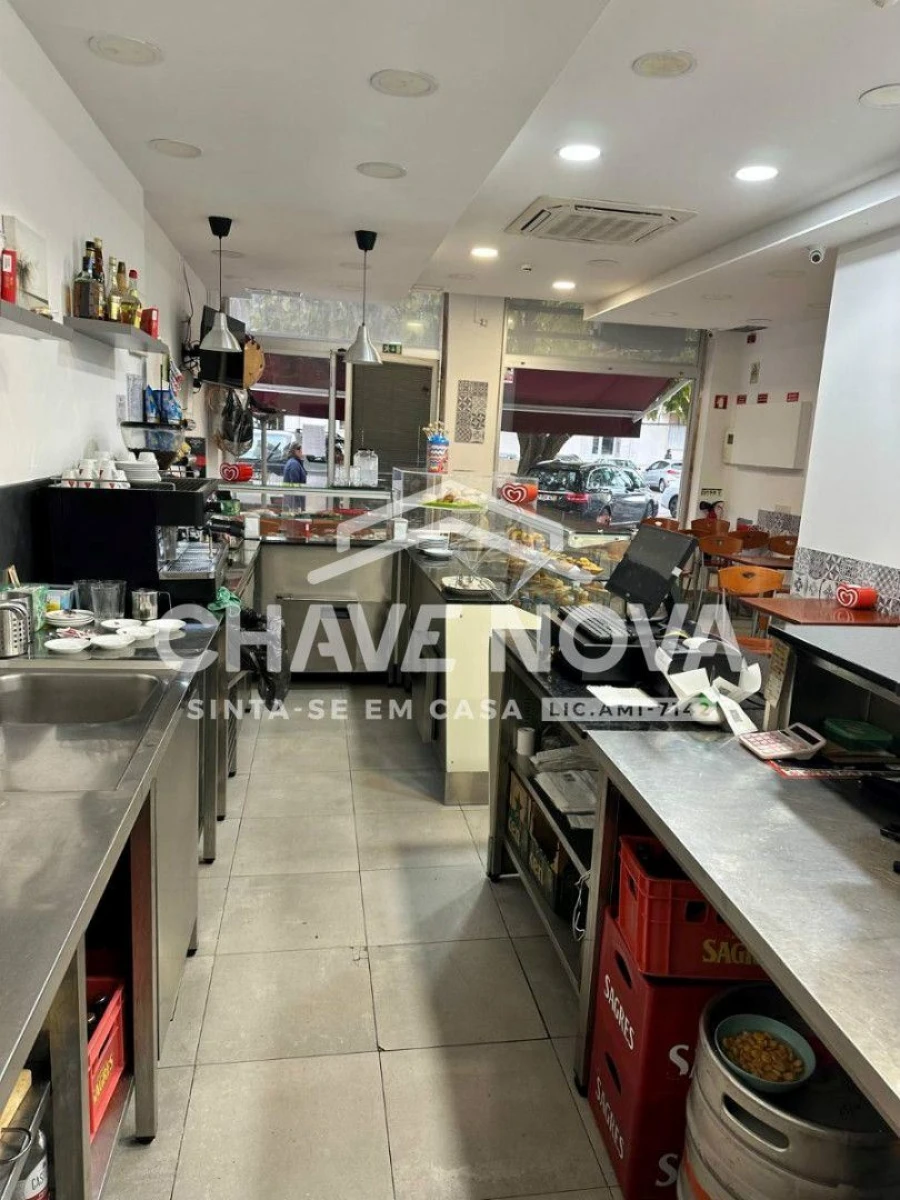 Loja para Trespasse em Póvoa de Santo Adrião e Olival Basto Foto 6