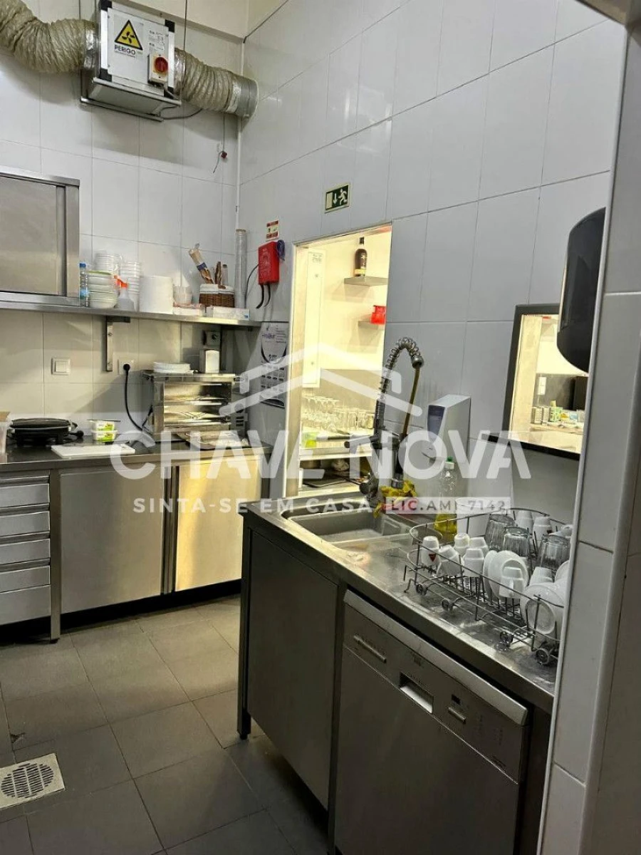 Loja para Trespasse em Póvoa de Santo Adrião e Olival Basto Foto 10