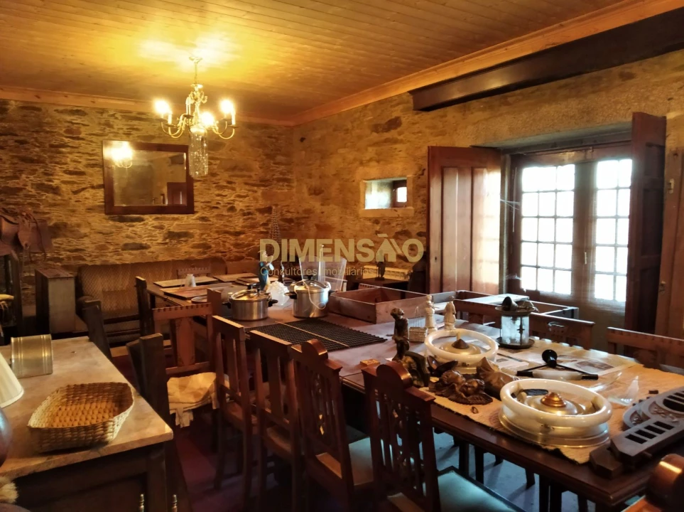 Moradia T5 para Venda em Venade e Azevedo Foto 2