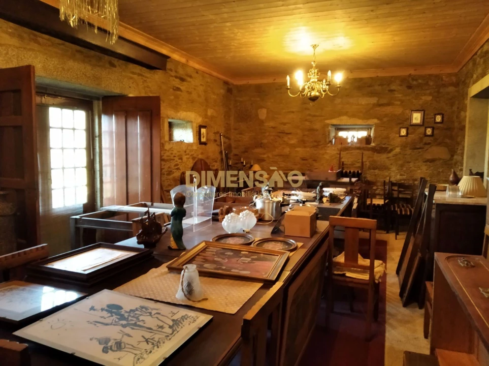 Moradia T5 para Venda em Venade e Azevedo Foto 4