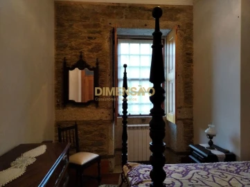 Moradia T5 para Venda em Venade e Azevedo