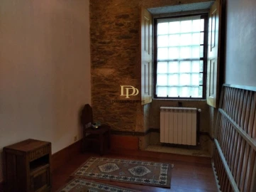 Moradia T5 para Venda em Venade e Azevedo