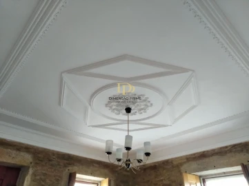 Moradia T5 para Venda em Venade e Azevedo