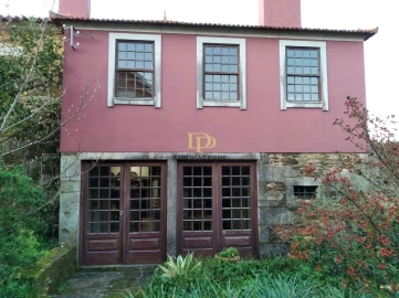 Moradia T5 para Venda em Venade e Azevedo