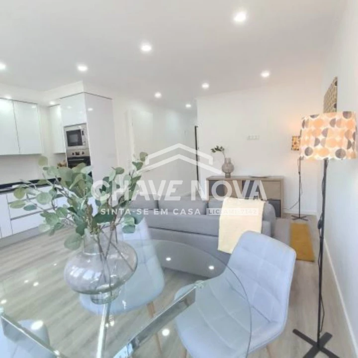 Apartamento T4 para Venda em Benfica Foto 14