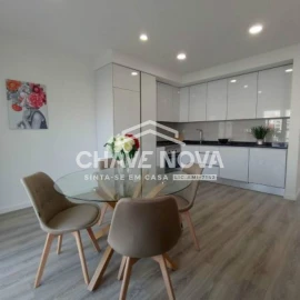 Apartamento T4 para Venda em Benfica