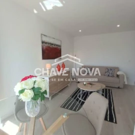 Apartamento T4 para Venda em Benfica