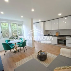 Apartamento T4 para Venda em Benfica