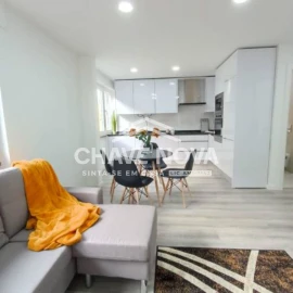 Apartamento T4 para Venda em Benfica